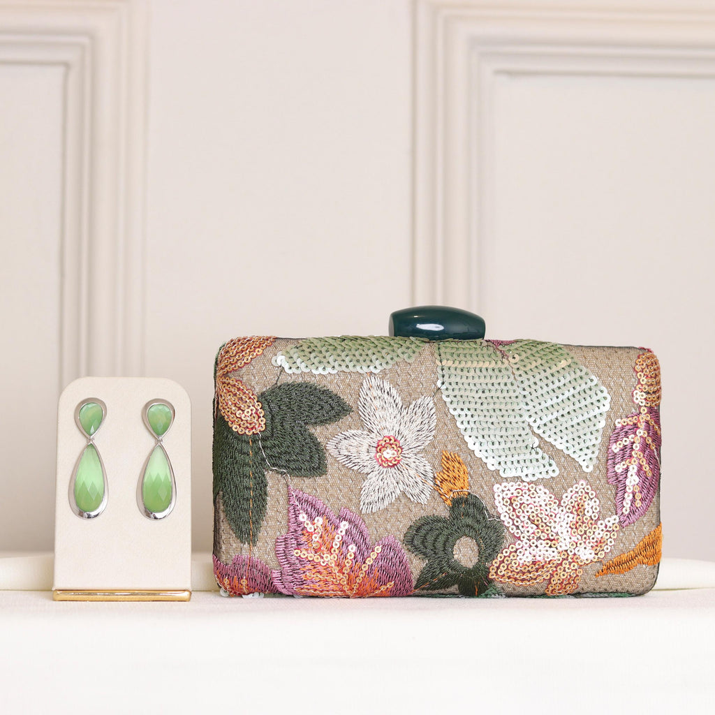 KIT FESTA: CLUTCH BORDADA VERDE + BRINCO FESTA GOTA VERDE