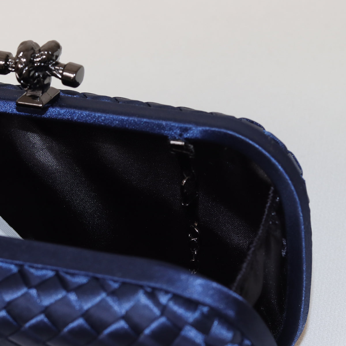 KIT FESTA: CLUTCH AZUL + BRINCO FESTA AZUL