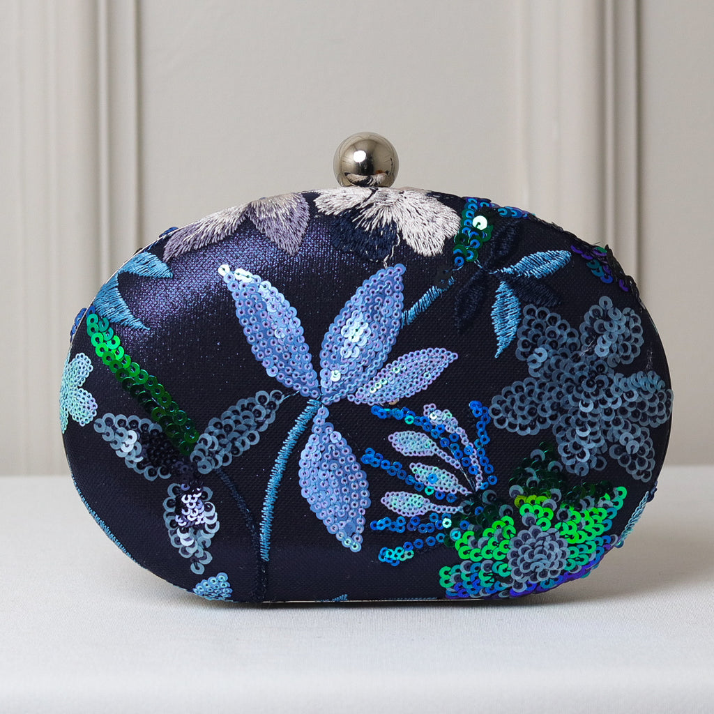 KIT FESTA: CLUTCH  BORDADA AZUL MARINHO + BRINCO FESTA GOTA LARANJA