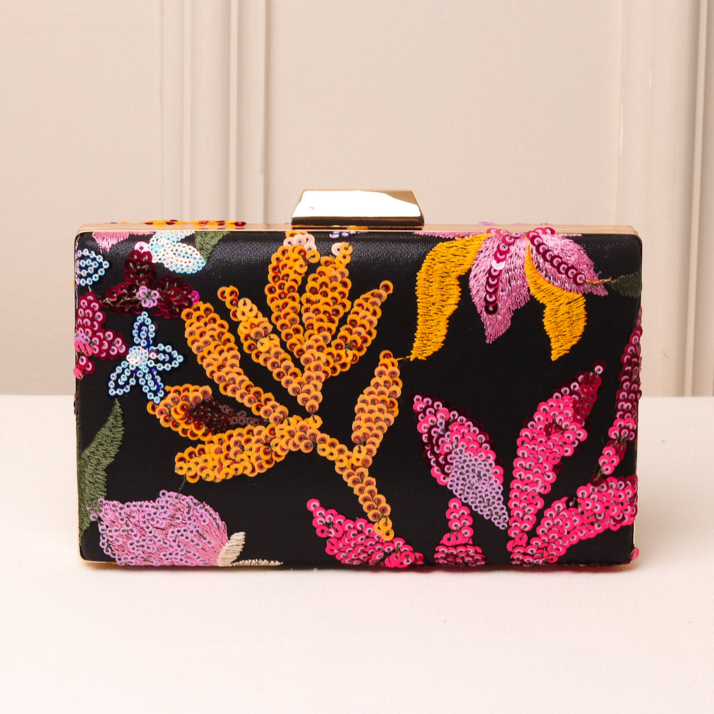 KIT FESTA: CLUTCH  BORDADA LARANJA + BRINCO FESTA GOTA LARANJA