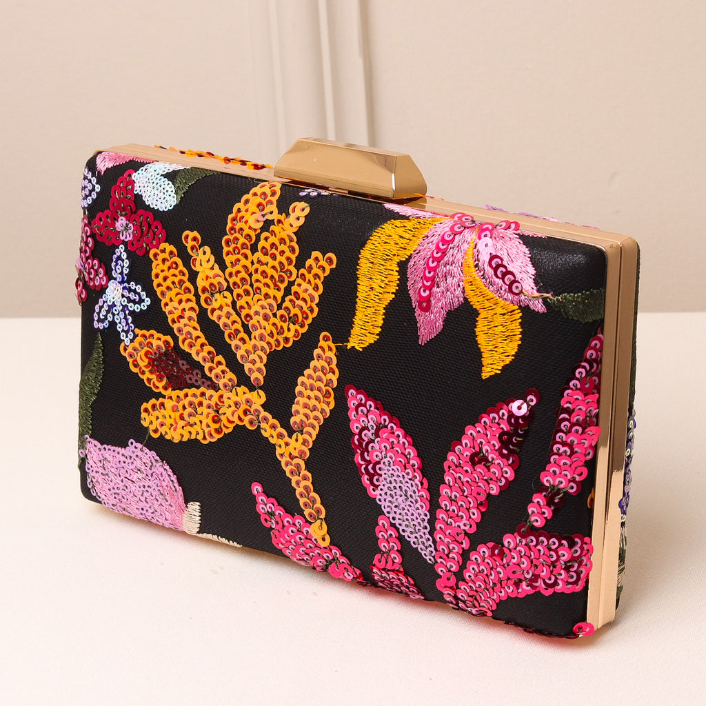 KIT FESTA: CLUTCH  BORDADA LARANJA + BRINCO FESTA GOTA LARANJA