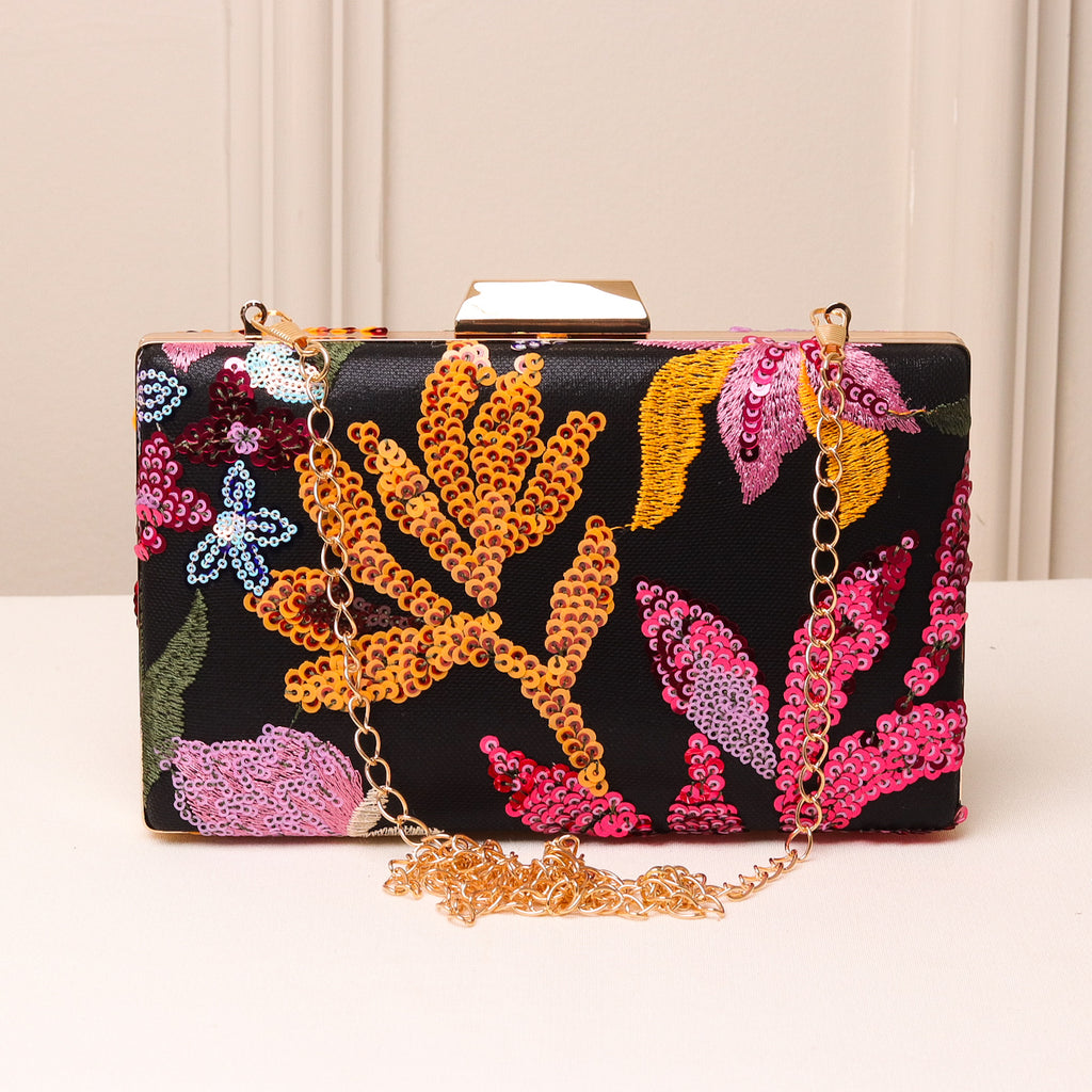 KIT FESTA: CLUTCH  BORDADA LARANJA + BRINCO FESTA GOTA LARANJA